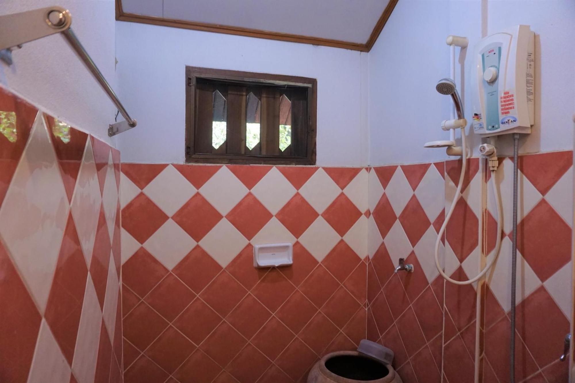 Bhupimarn Garden House Hotel Chom Thong Bagian luar foto